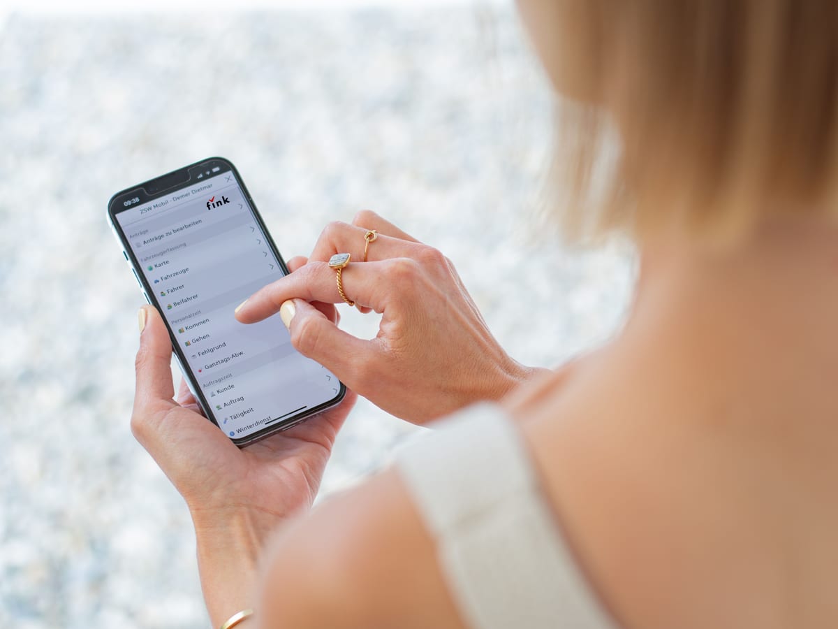 Fink Mobilversion Arbeitszeiterfassung Startbildschirm auf dem Smartphone